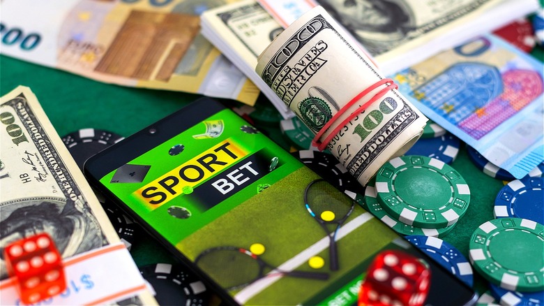 Enjoy a world of fun with huge payouts and exciting casino games. 43 Enjoy a world of fun with huge payouts and exciting casino games. 43
